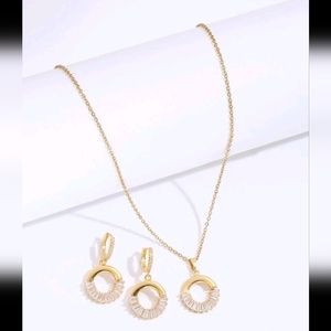 ▪️Cubic Zirconia Neclace and Earrings set
